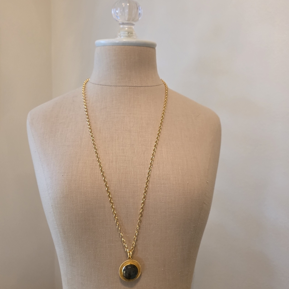 Chic Gold Betty Carre Labradorite Pendant Necklace